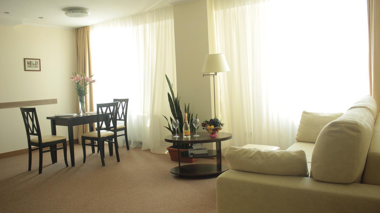 Hotel Asteri 키예프 외부 사진